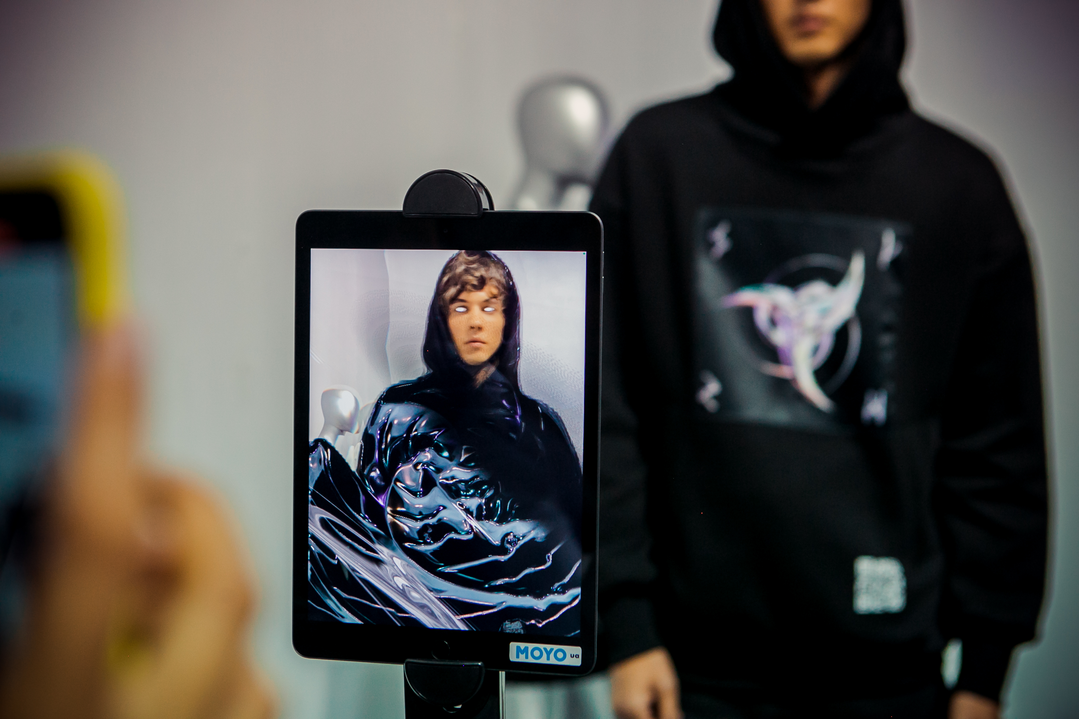 The expansion of digital fashion collections: FFFACE.ME x FINCH