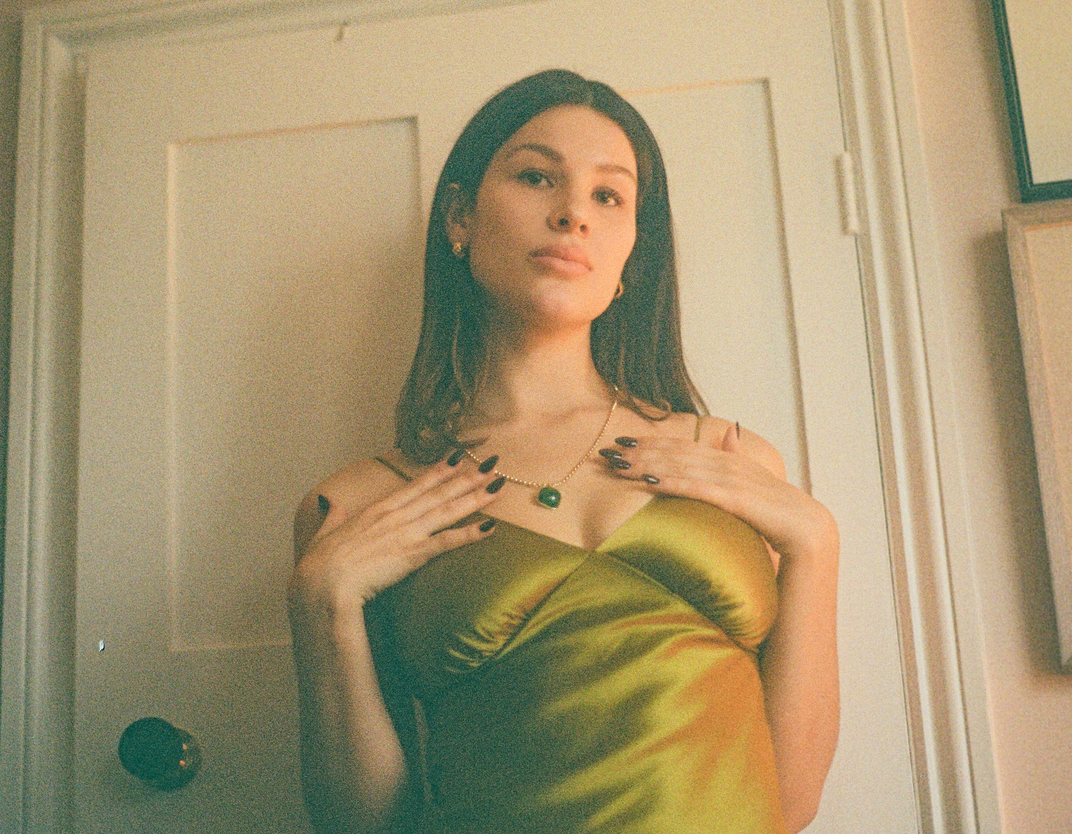 Zoey Lily returns with an alt-pop offering titled ‘Friend’