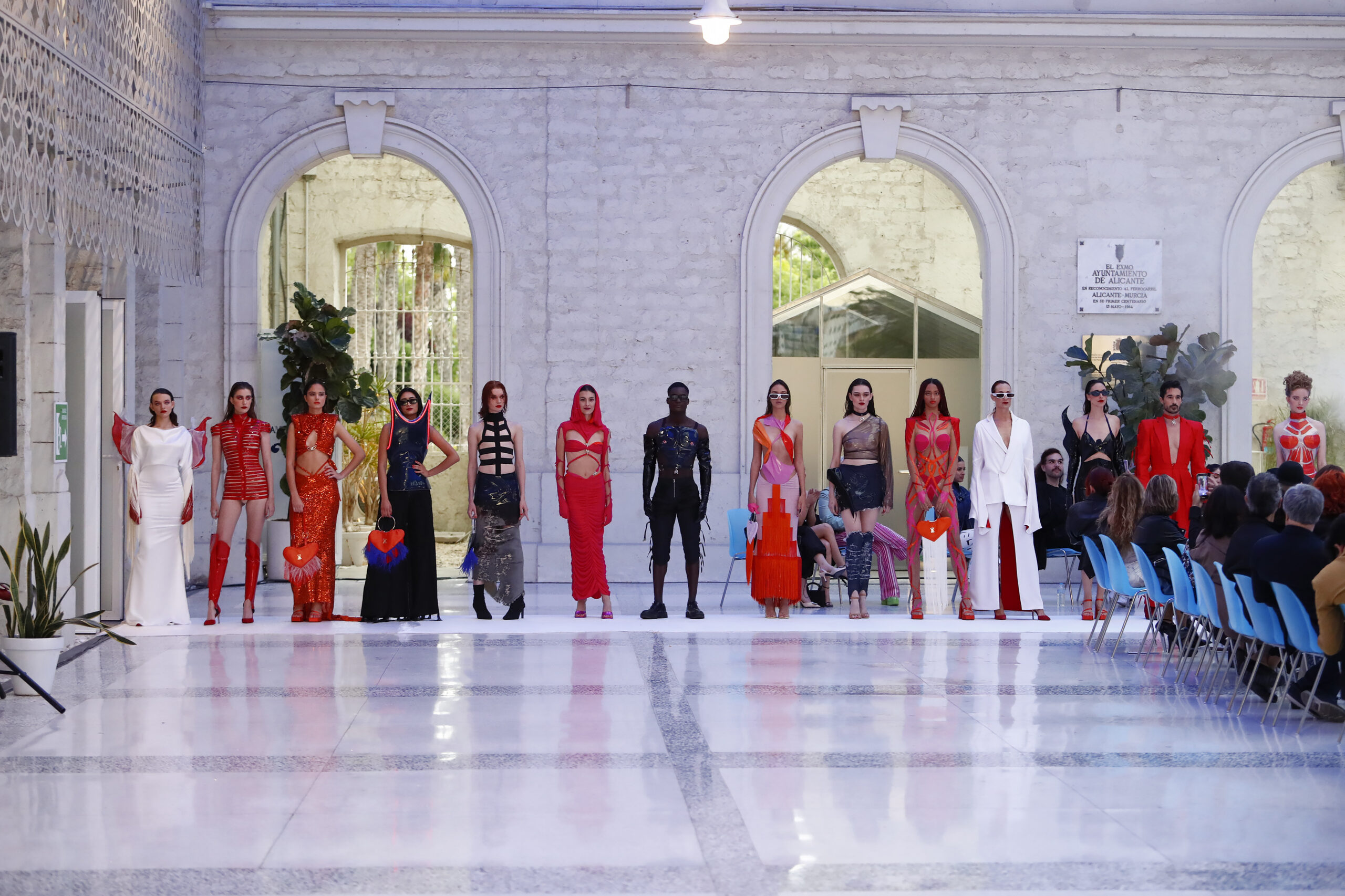 Alicante’s Premier Fashion Event Showcases Yvan Andreu’s Empowering and Futuristic Collection